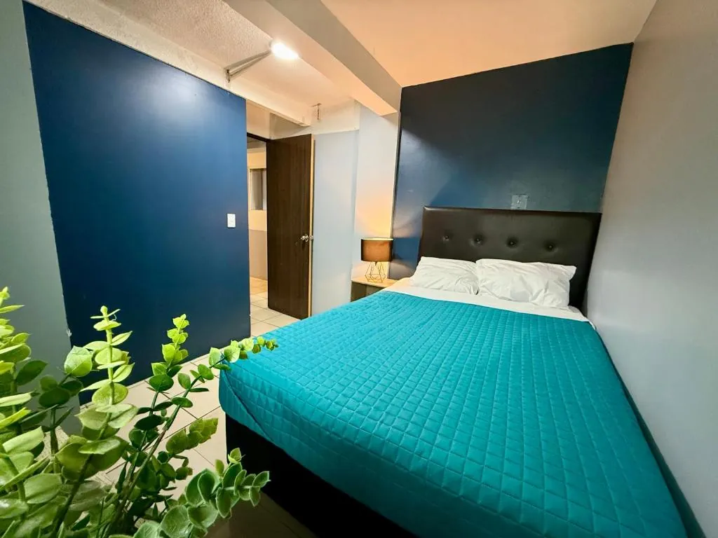 Habitación del hostal Roomies Express en Santa María la Ribera, CDMX